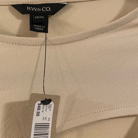 RW & Co Long Sleeve Cut Out Top Blouse, Size XS, Cream / Beige, BNWT - Picture 4 of 7